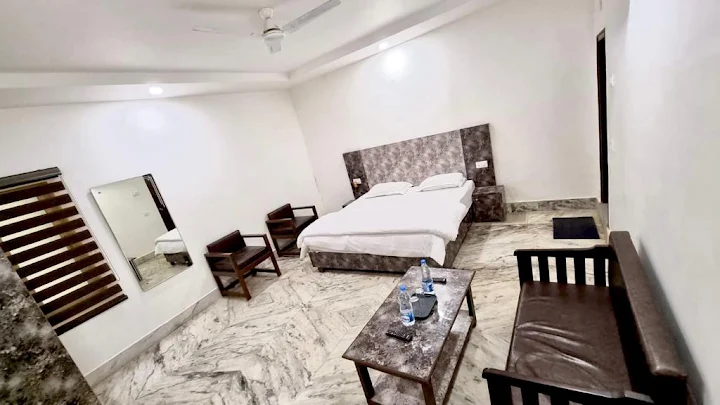 Hotel Rajvilla Pratapgarh