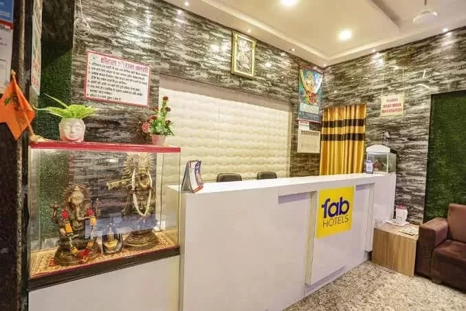 Hotel FabExpress Shri Ram Kashi