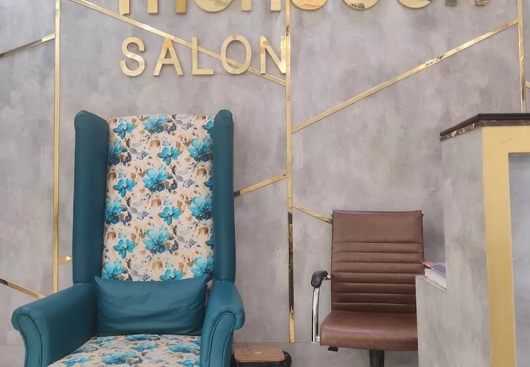 Monsoon Salon, Civil Lines prayagraj