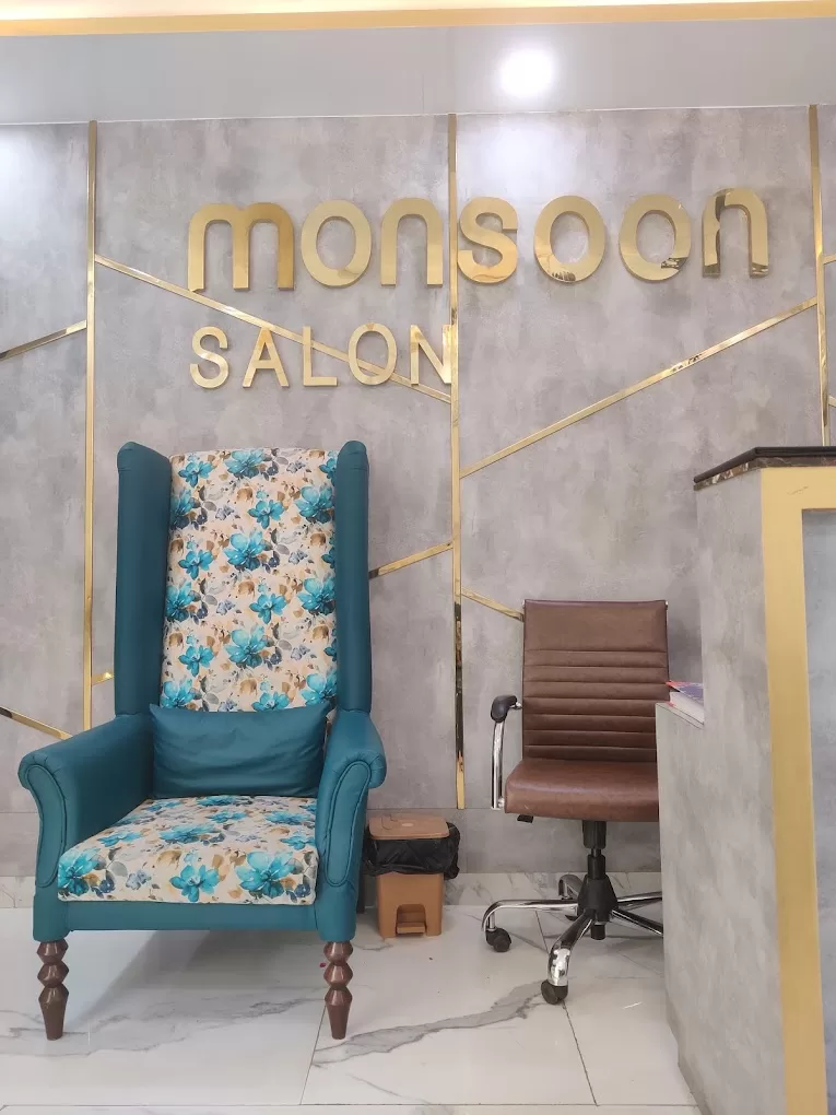 Monsoon Salon, Civil Lines prayagraj