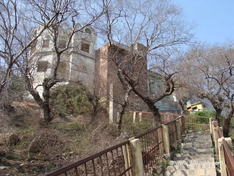 Discover the Divine Bliss of Mor Kuti Khalsa Vrindavan at Maha Kumbh 2025