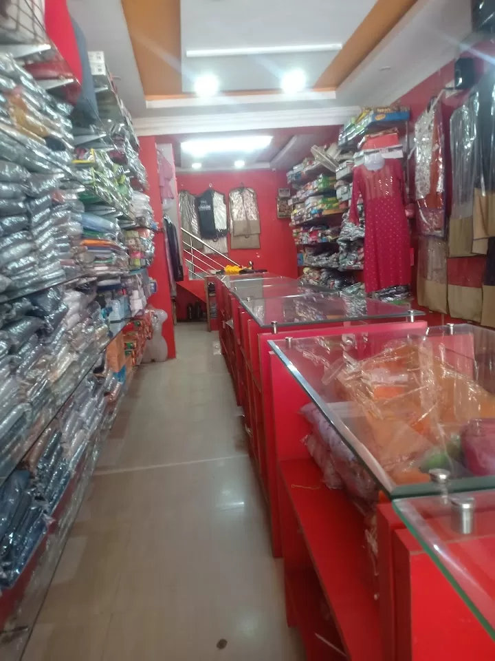 Upgrade Your Wardrobe at Anuj Fashion Zone – Handia’s Premier Fashion Destination