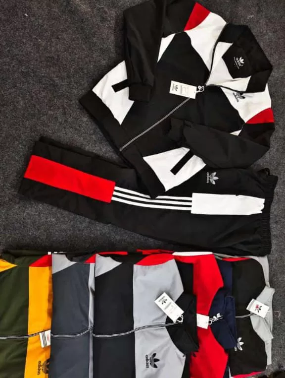 Ayush Vastralay & Garments Collection – Best Clothing Store in Karchhana, Bheerpur | Trendy & Affordable Fashion