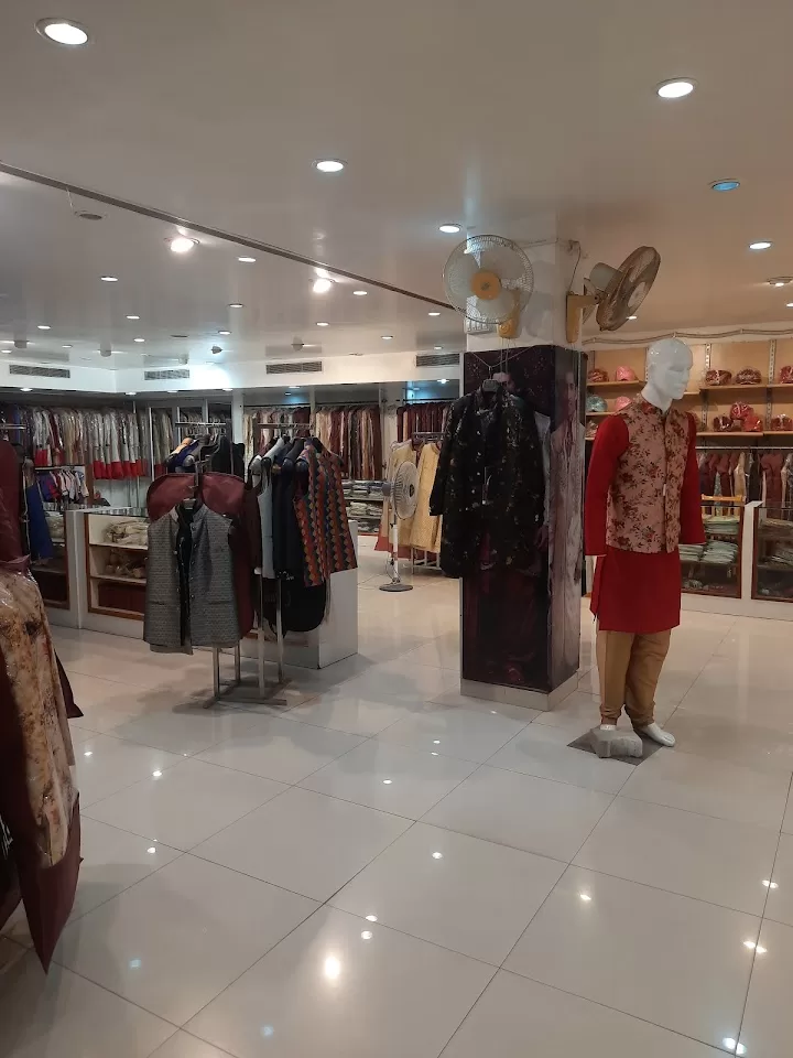 Dulha Ghar – Best Wedding & Ethnic Wear Store in Prayagraj | Premium Sherwanis & Suits