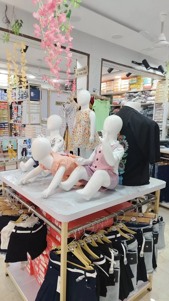 KW Clothing Store – Trendy & Affordable Fashion in Prayagraj