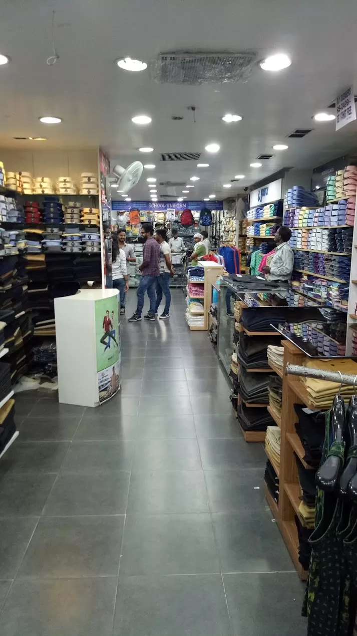 Karv Family Store – Best Fashion & Lifestyle Store in Prayagraj for Your Entire Family