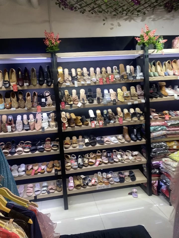 Khadow Women – Best Women’s Fashion Store in Prayagraj for Trendy & Elegant Apparel