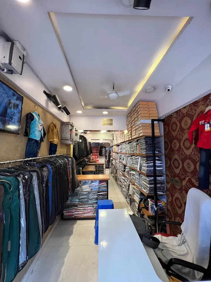 LOOKS DULHA GHAR – Best Wedding & Groom Wear Store in Naini, Prayagraj | Designer Sherwanis & Ethnic Wear