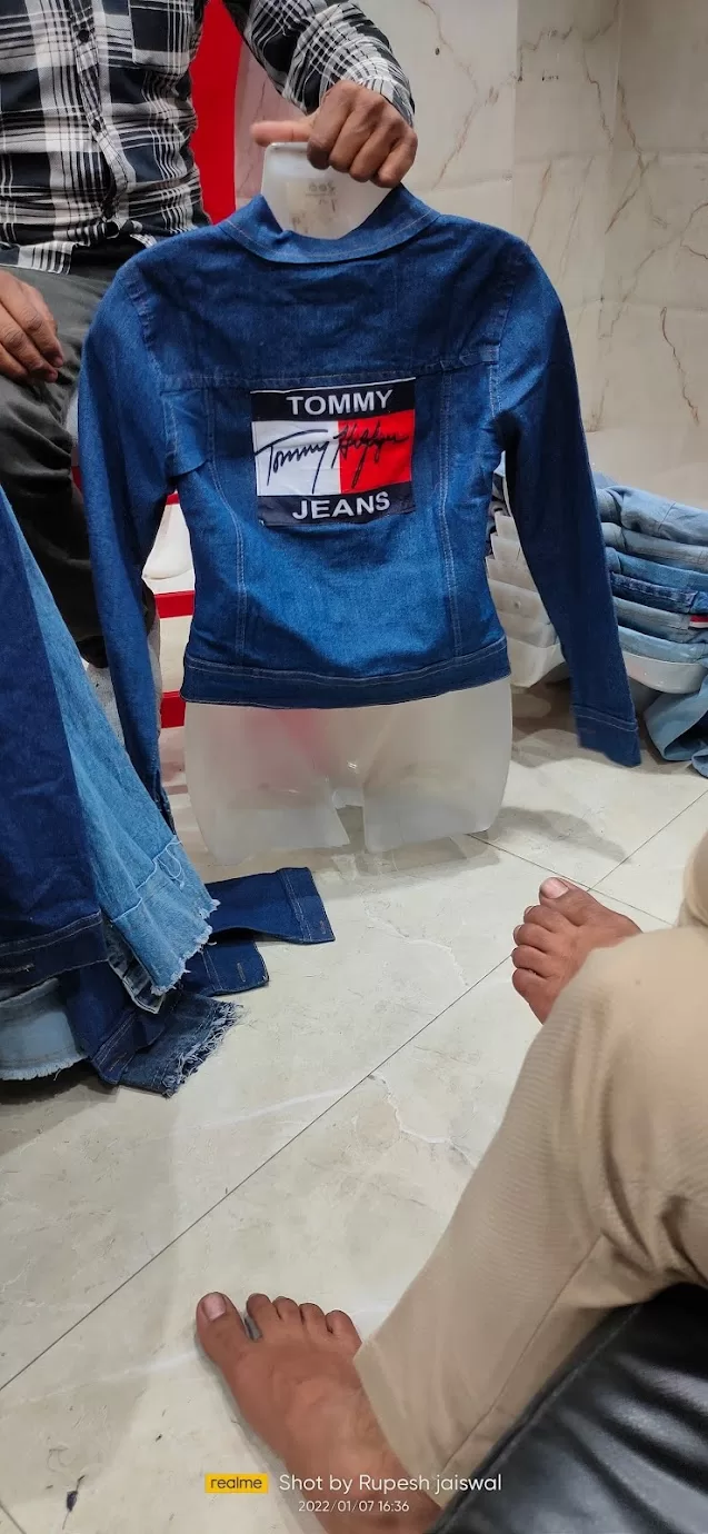 Priya Garments – Best Clothing Store in Mundera Bazar, Prayagraj for Trendy & Affordable Fashion