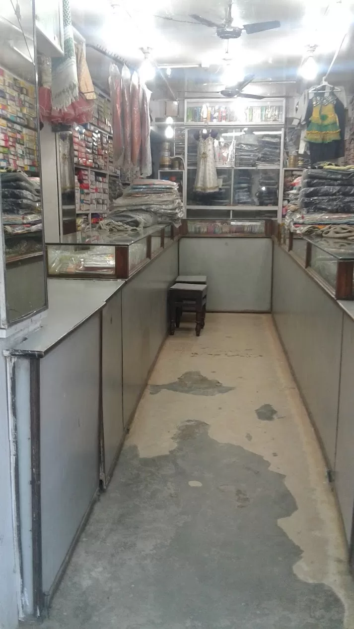 Explore Trendy & Affordable Fashion at Shining Garments Imran Bhai – Phulpur’s Top Clothing Store