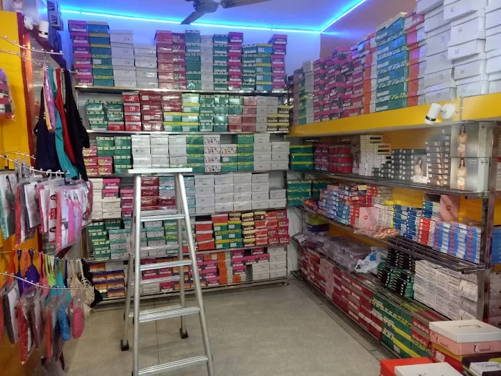 The Queen – Best Women’s Fashion Boutique in Naini, Prayagraj | Trendy Western Wear & Ethnic Styles