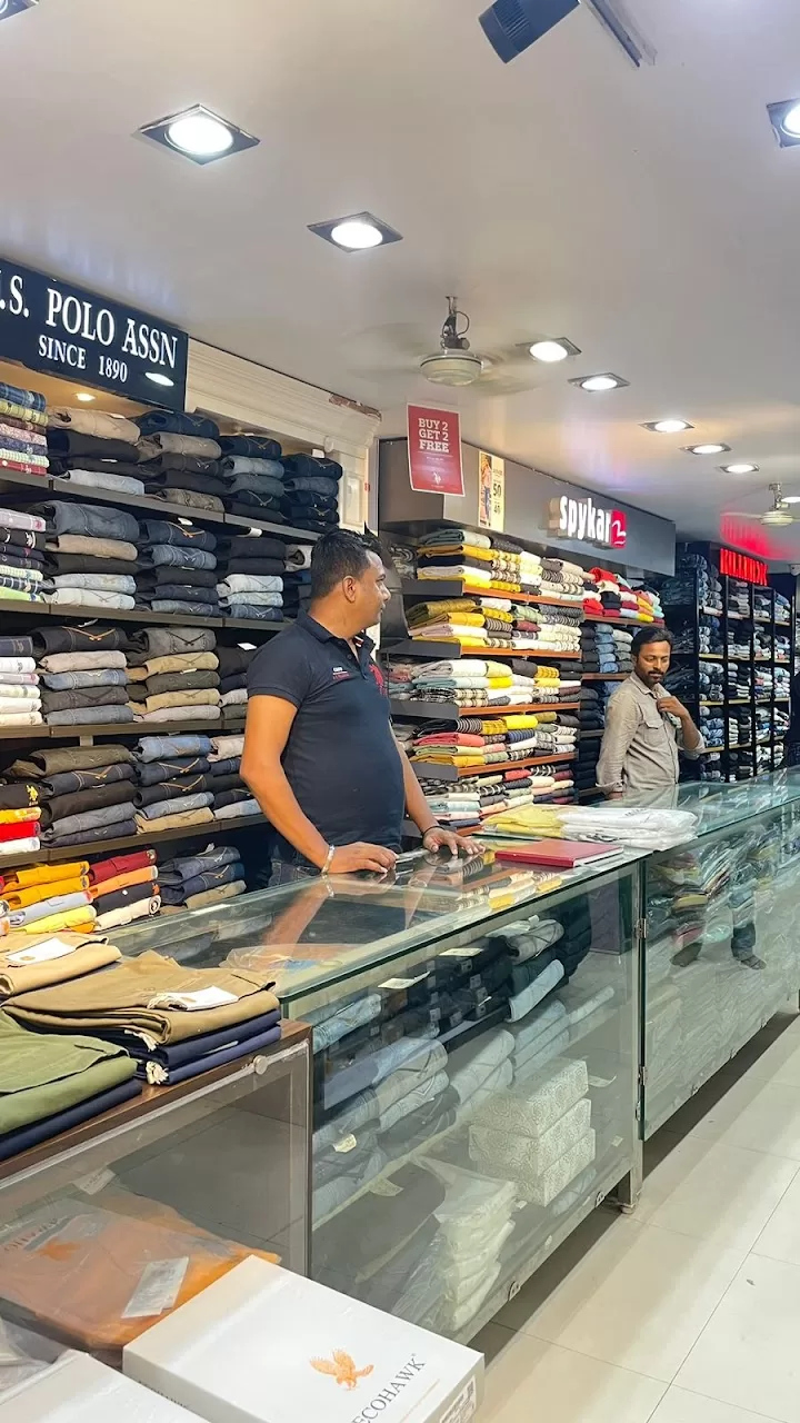 Yati Roop Luxmi Creations – Best Ethnic & Casual Wear Store in Prayagraj for Men, Women & Kids