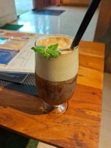 Irresistible Frozen Delights Await – Ice Corner, the Ultimate Dessert Destination in Civil Lines Prayagraj