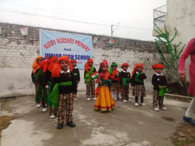 Outstanding Academic Foundation at Kiddy Nursery Primary School – The Best Primary School in Prayagraj for Young Learners