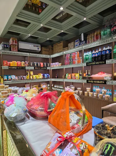 Legendary Taste Since 1942 – Hira Halwai & Sons | Best Sweet Shop & Restaurant in Prayagraj