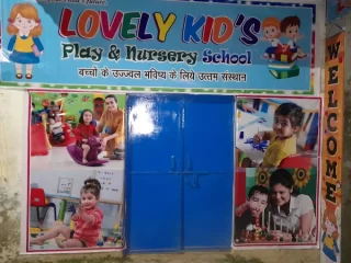 Lovely-kids-play-school