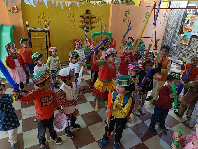 Exceptional Early Learning Starts Here – Smart Kids Orchard Play School, the Best Playway & Day Care in Prayagraj