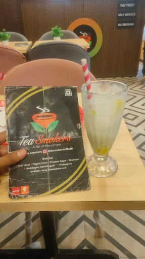 Amazing-Tea-Smokers-Family-Cafe-–-Best-Hangout-Spot-6