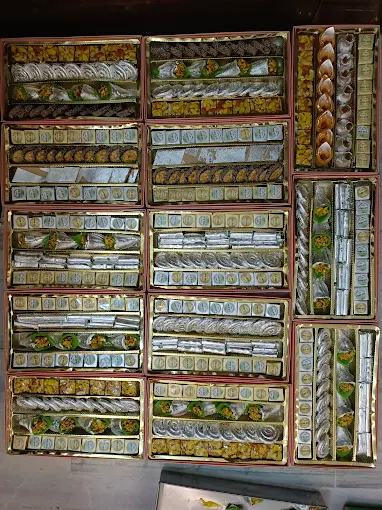 Komal Sweet House – Famous Delicious & Fresh Sweets in Kunda Pratapgarh