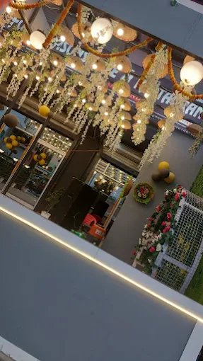 Four Seasons Cafe and Restaurant