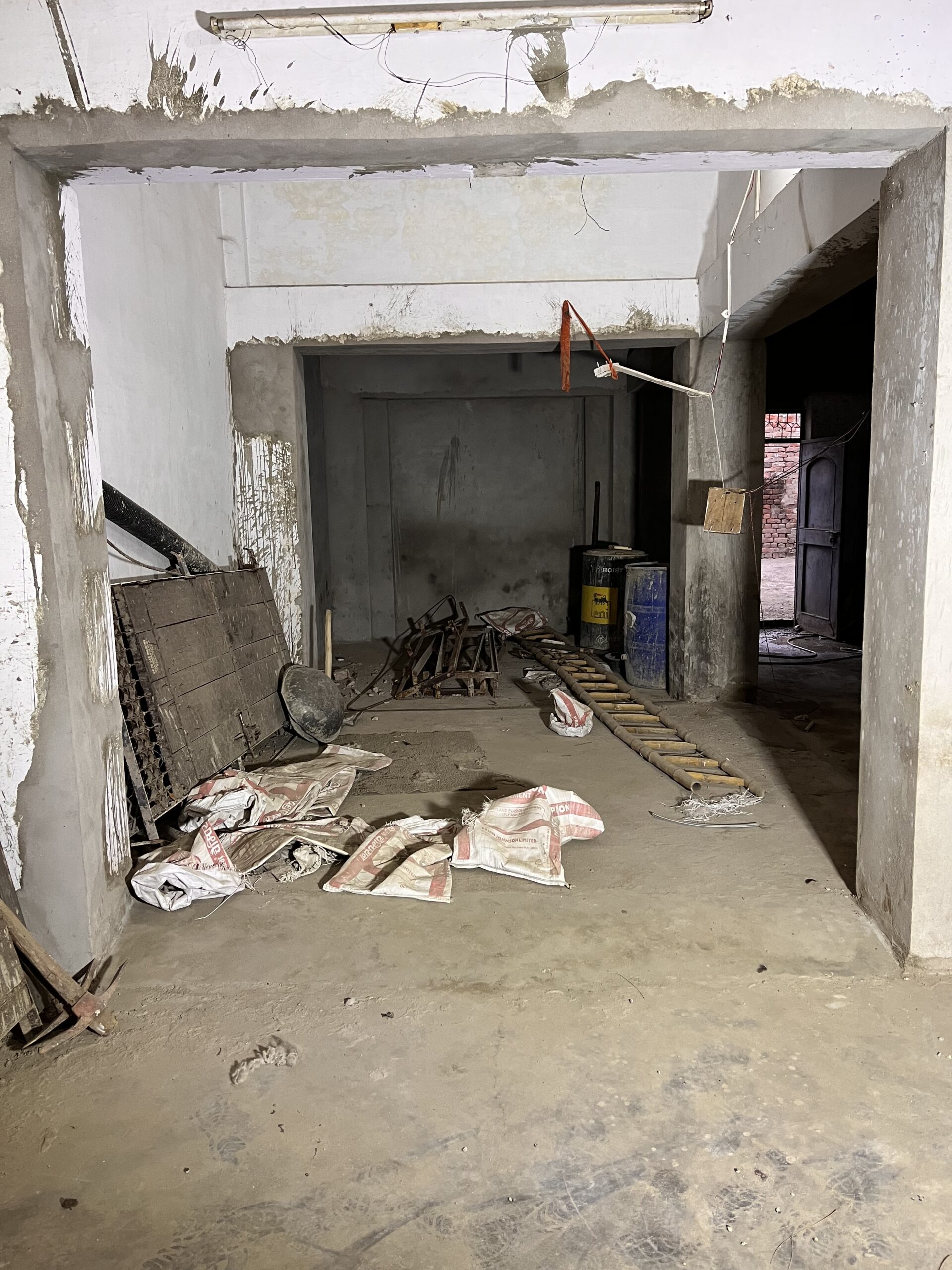 Spacious Godown at Transport Nagar, Prayagraj