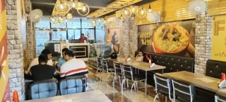 Irresistible-Pizza-Bliss-at-The-Pizza-Central-Pratapgarh-1