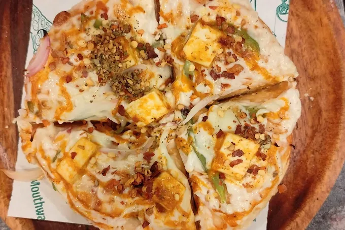 Mom’s Pizza Point & Fast Food Corner