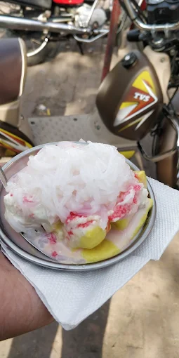 Legendary Taste Awaits at Shanti Kulfi – Prayagraj’s